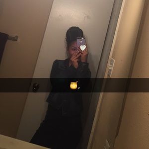 Meet your Posher, Jasmine